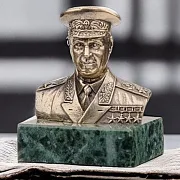 Бронзовый бюст «Жуков Г.К.» — оригинальный подарок — фотография 1