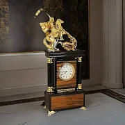 Интерьерные часы «Георгий Победоносец» из тигрового глаза — фотография 1